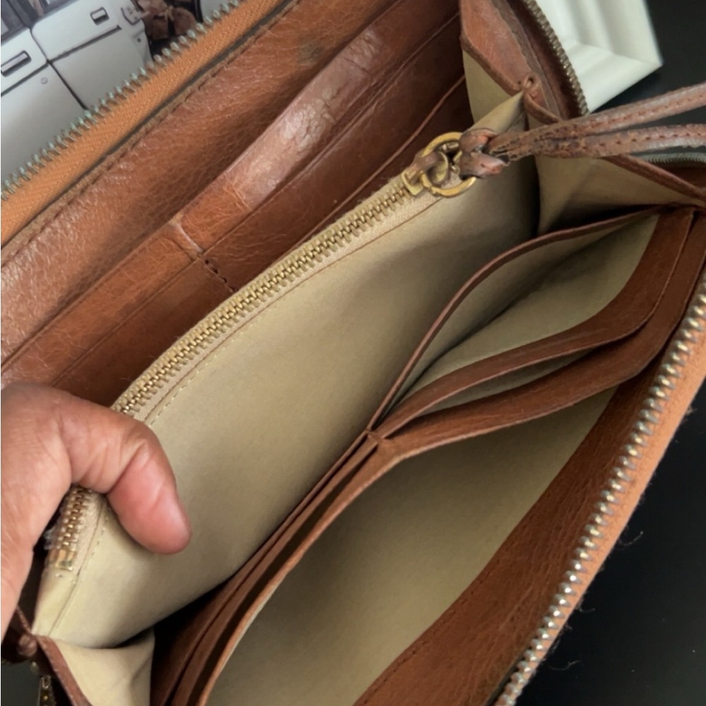 Chloe Rare Brown Leather Wallet - Picture 2 of 5